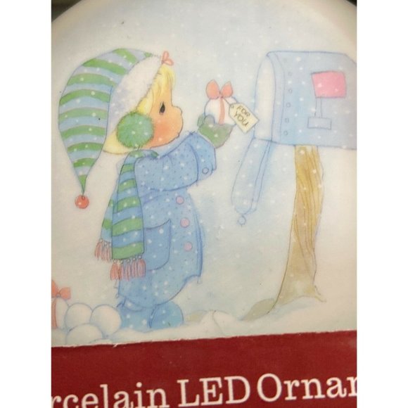 Precious Moments LED Porcelain Tree Ornament “I’m Sending You A Merry Christmas” - Picture 2 of 7